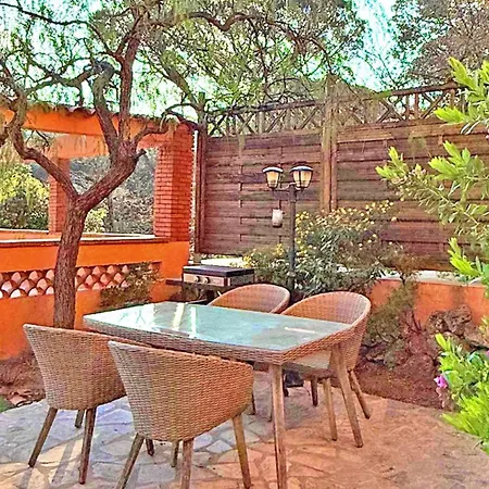 Διαμέρισμα Semaphore 24 *